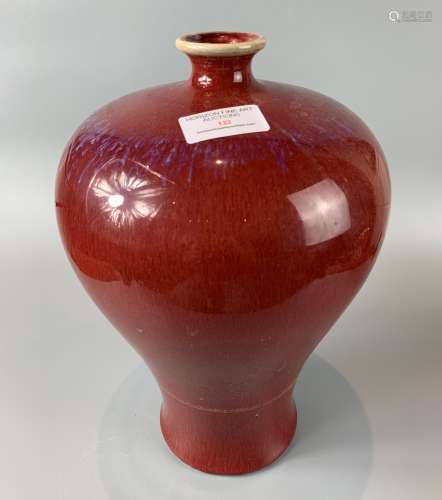 LARGE CHINESE OX BLOOD GLAZED PORCELAIN MEIPING VASE, H30CM