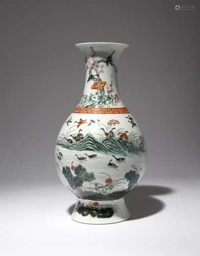 VASE EN ROSE VERTE CHINOISE 