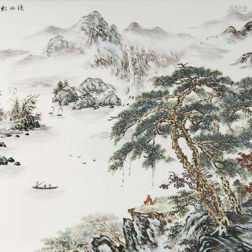 GRANDE PLAQUE DE PAYSAGE EN PORCELAINE ENAMELÉE CHINOISE REC...