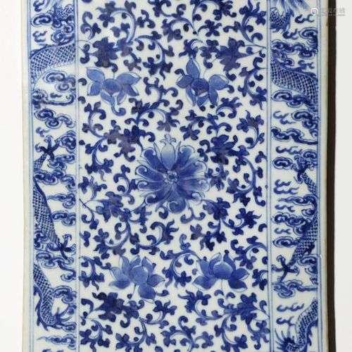 CARRELAGE RECTANGULAIRE CHINOIS BLEU ET BLANC DU 19e SIÈCLE ...