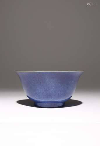 VERRE À GLAÇAGE BLEU POUDRE CHINOIS KANGXI 1662-1722 Le corp...