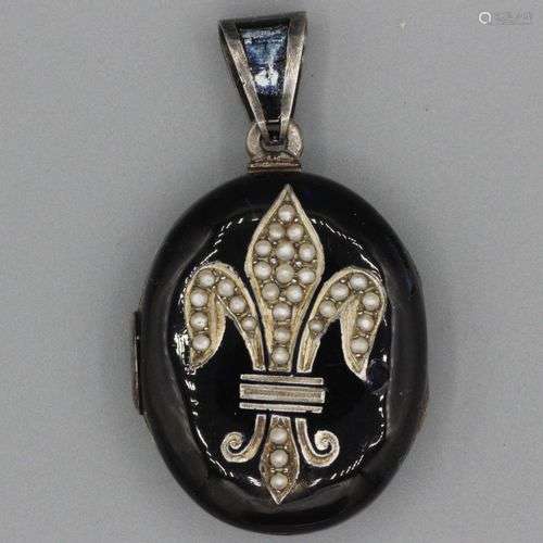 Pendentif ouvrant en argent émaillé à motif de fleur de lys ...