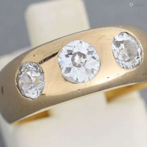 Bague jonc en or 14 Kt ornée de. 3 brillants - Poids brut : ...