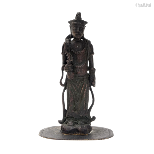 A STANDING STATUE OF GUANYIN