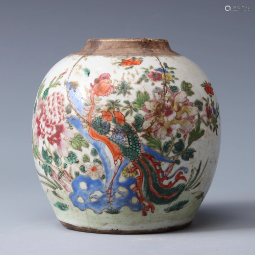 A FAMILLE ROSE JAR PAINTED WITH FLOWERS AND BIRDS