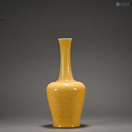 黃釉龍紋賞瓶