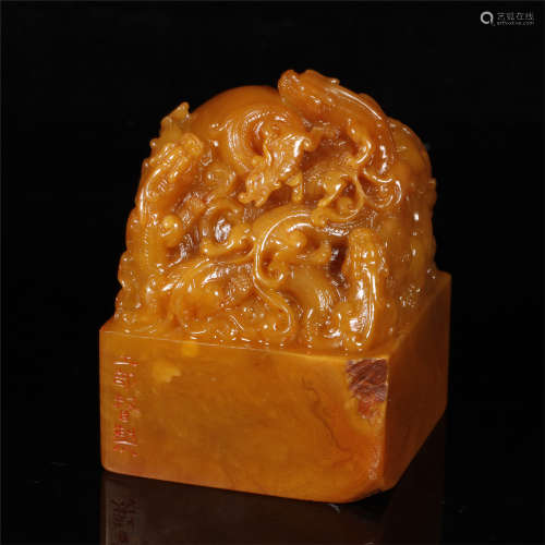 A FINELY CARVED TIANHUANG STONE SEAL