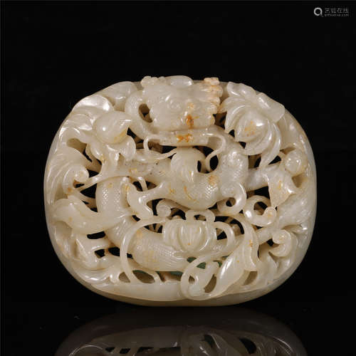 A YUAN STYLE WHITE JADE DRAGON DESIGN DECORATIVE PIECE