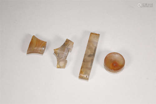 A SET OF VITAGE AGATE SWORD CROSSGUARD AND DECORATION ITEMS