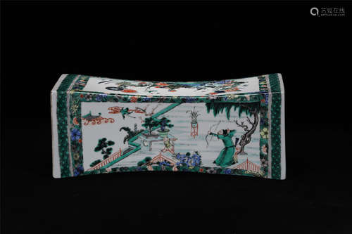 A WU CAI GLAZE PORCELAIN PILLOW