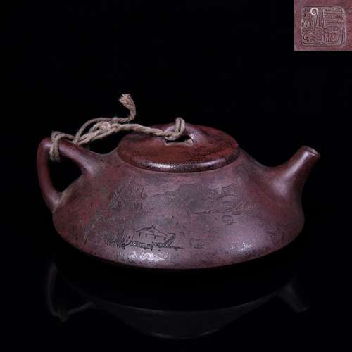 A PURPLE CLAY ZISHA TEA POT