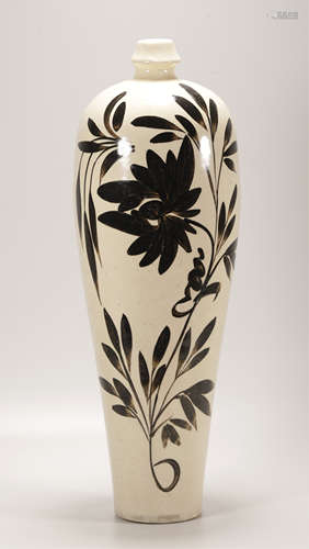 A SONG STYLE PLUM VASE WITH FLORAL PATTERN