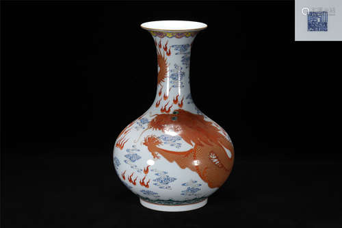 A PORCELAIN VASE