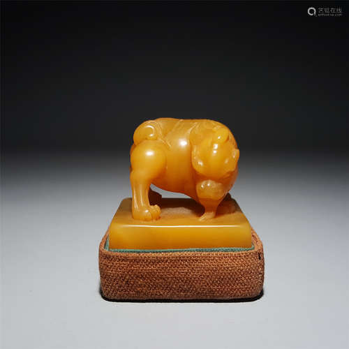 A MYTHICAL BEAST DESIGN TIANHUANG STONE SEAL