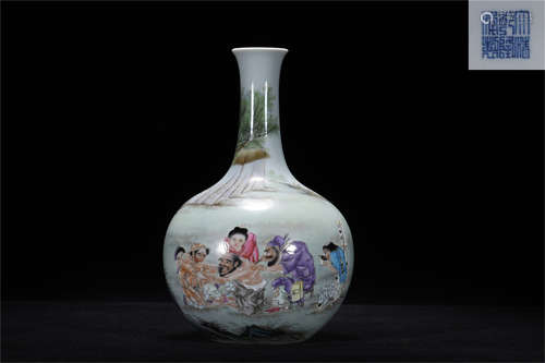 Qing Qianlong style famille rose porcelain vase 'tianqiuping...