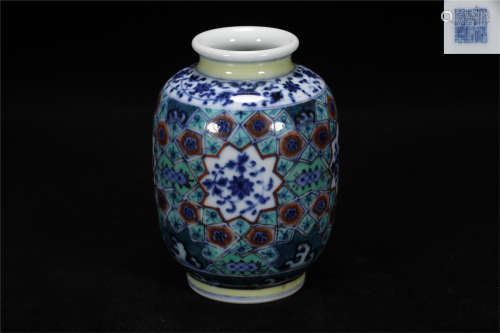 Qing Qianlong style doucai porcelain jar