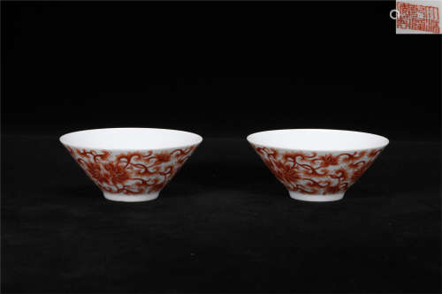 A pair of Qing Qianlong style red glaze porcelain bowls