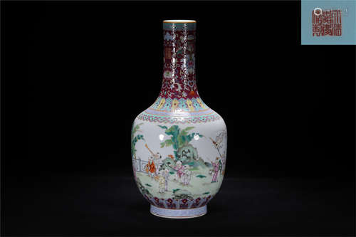 Qing Jiaqing style famille rose porcelain vase