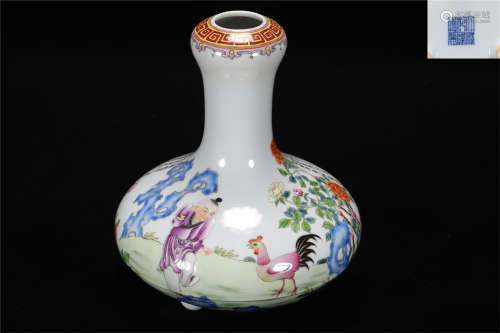 Qing Qianlong style famille rose porcelain vase 'tianqiuping...