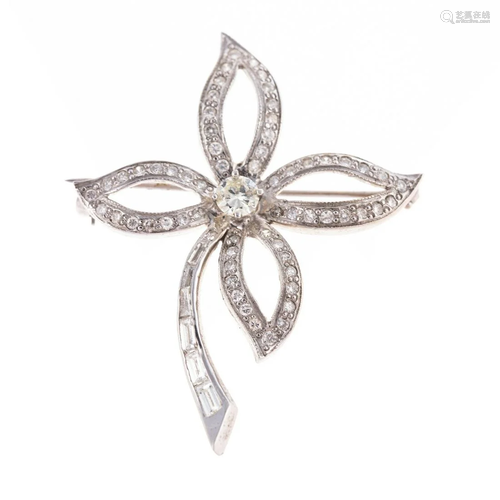 A Whimsical 1.50 ctw Diamond Flower Brooch in 14K