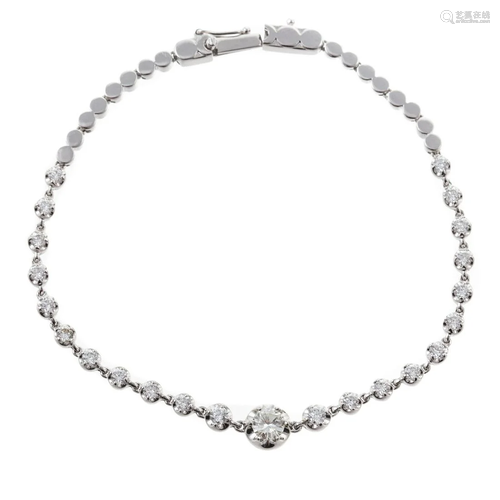 A 1.50 ctw Diamond Link Bracelet in 14K