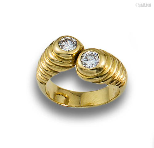 RING YOU AND ME GOLD HENS DIAMONDS 2