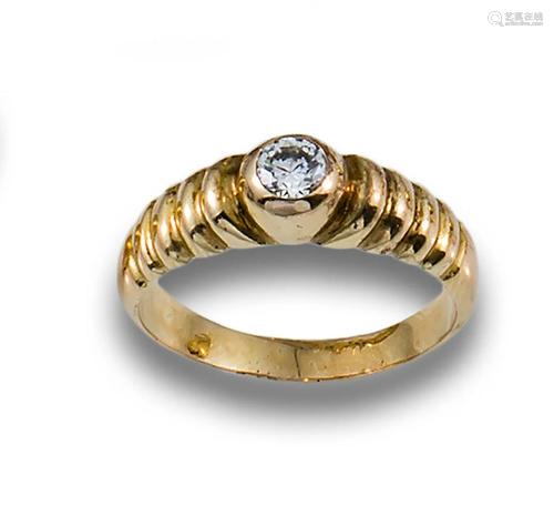 SOLITAIRE GOLD GALLONS DIAMOND