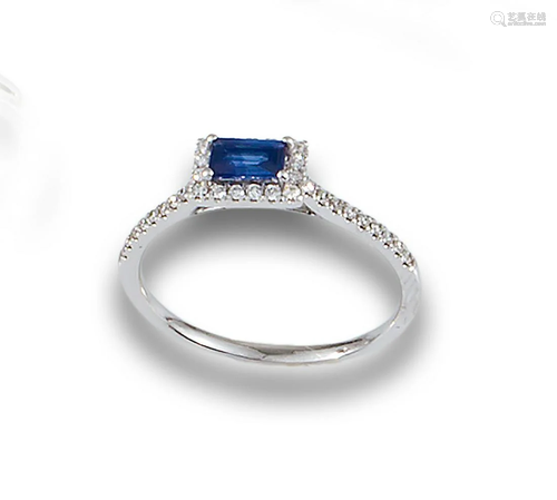 GOLD SAPPHIRE DIAMOND RING