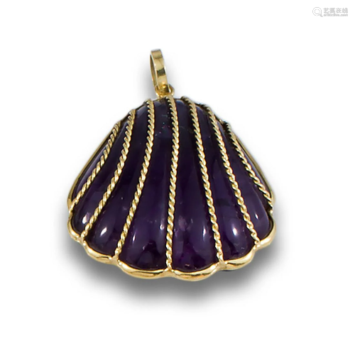 AMETHYST SHELL GOLD PENDANT 74