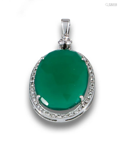 GREEN AGATE GOLD DIAMOND PENDANT