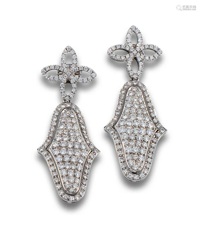 WHITE GOLD LONG EARRINGS DIAMONDS