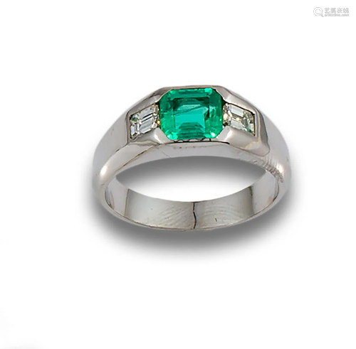 EMERALD DIAMOND OB RING