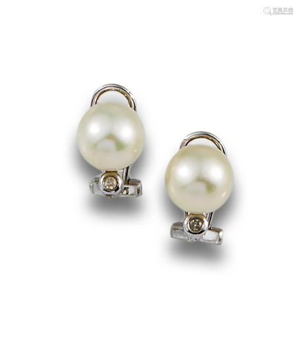 YOU AND ME EARRINGS WHITE GOLD DIAMONDS PEARLS