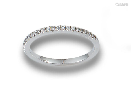 HALF WEDDING RING 18K GOLD DIAMONDS