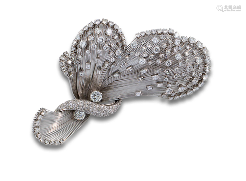 Brooch leaves Glitter