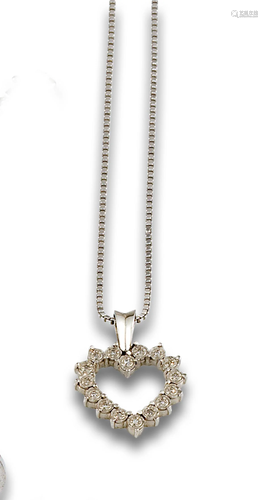 GOLD HEART CHAIN AND PENDANT WITH DIAMONDS