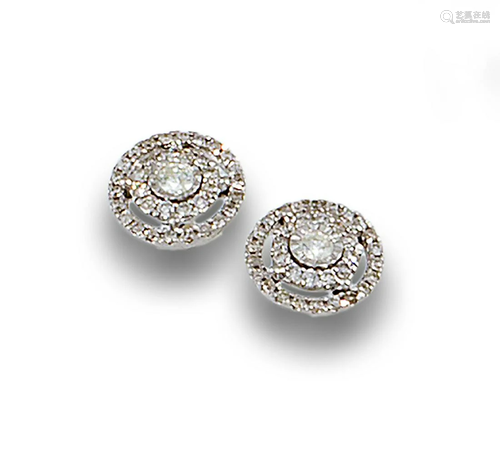 GOLD DIAMOND CIRCLE EARRINGS