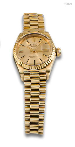 Ladies Rolex watch in gold