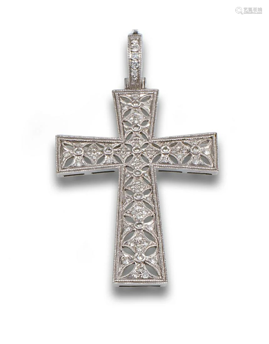 CROSS PENDANT WHITE GOLD DIAMONDS 14