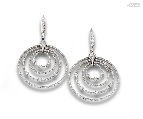 WHITE GOLD LONG EARRINGS DIAMOND