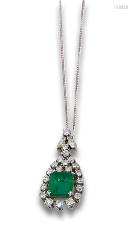 GOLD CHAIN AND PENDANT DIAMONDS AND EMERALD 63