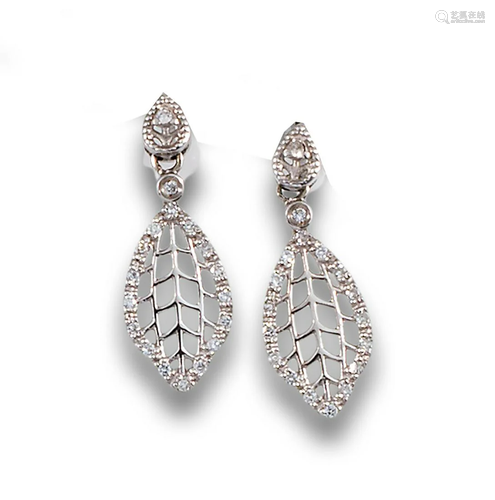 DIAMOND LEAF EARRINGS 38