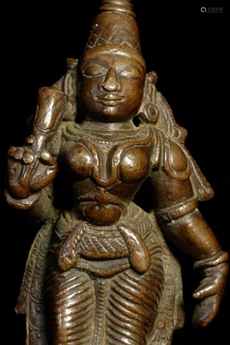 Lovely antique bronze Hindu figure. Just shy of 3