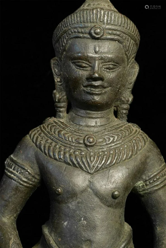 Antique (18/19thC?) Cambodian Bronze Buddha emulating