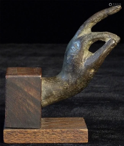 Small antique bronze Thai Buddha hand. Sits 3.75 inches