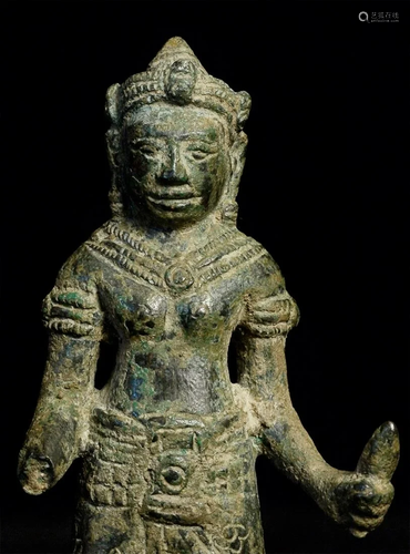 12thC Cambodian Bronze Uma/ Missing one hand.