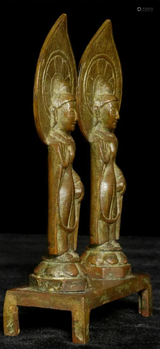 Pair of Edo Japanese Bronze Buddhas on a shared -