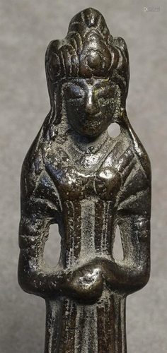 Early Chinese or Korean bronze Bodhisattva. Solid-cast