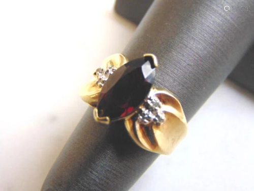 Womens Vintage Estate 10K Gold Garnet & Diamond Ring