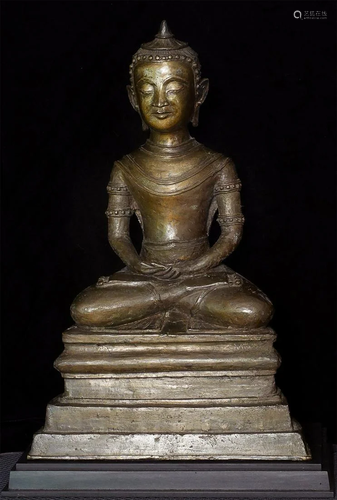 Unique, large Burmese Buddha.